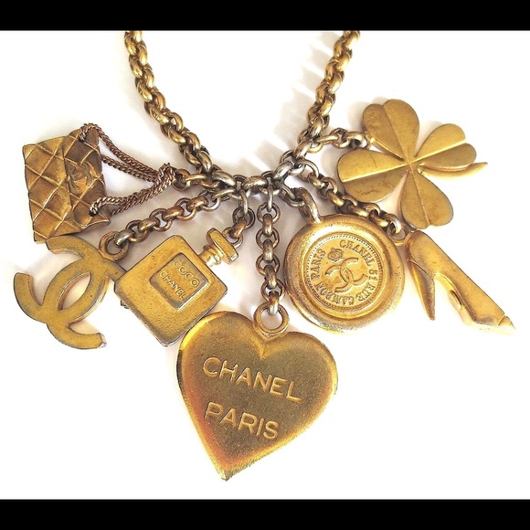 Auth Chanel Vtg gold-tone runway necklace 1997