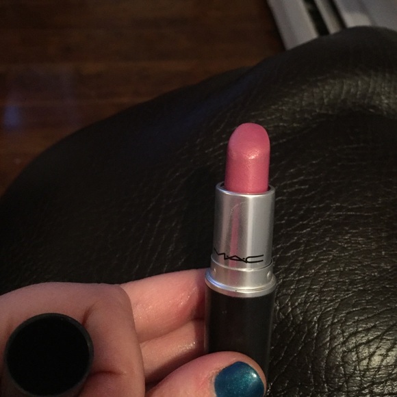 mac cream lipstick