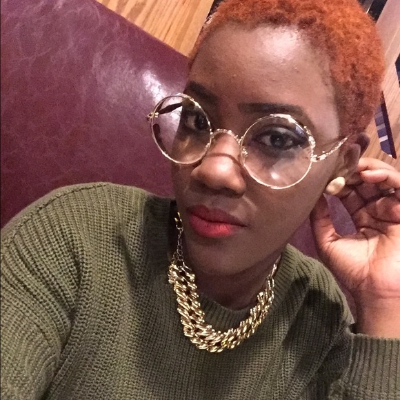 Meet your Posher, Lee - Picture 1 of 1