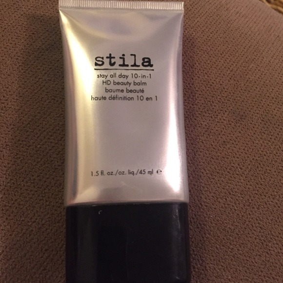Stila - Picture 1 of 3