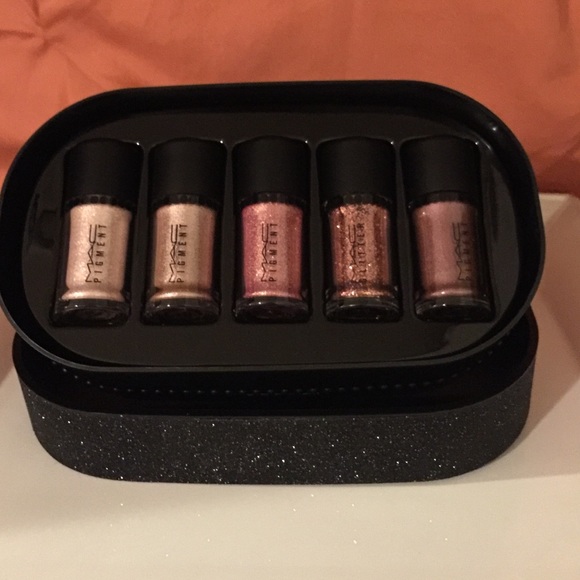 MAC Cosmetics Other - MAC eye pigments