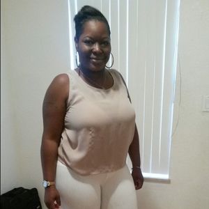 Meet your Posher, Crystal