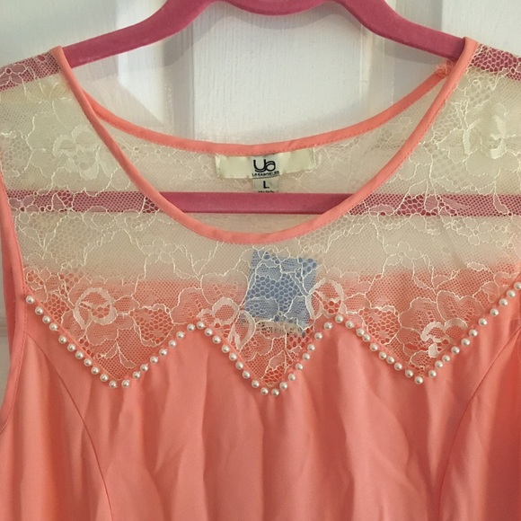 YA, peach dress - Picture 2 of 4