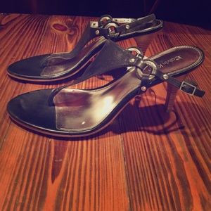 NWOT Calvin Klein black leather thong sandal