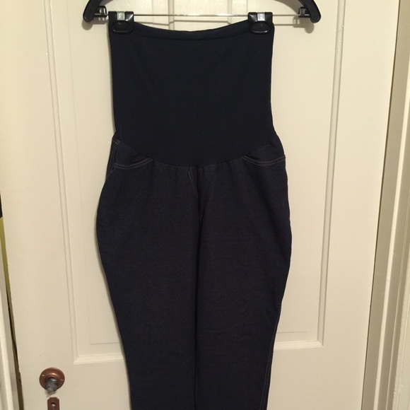 Bndle of Jean, burgundy and blck maternity Leggin