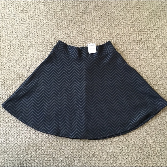 NWT black chevron Charlotte Russe skater skirt
