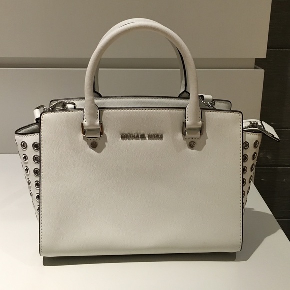 Michael Kors Handbags - Michael Kors Crossbody Tote Bag