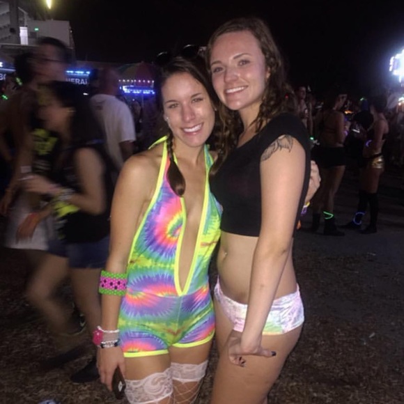 Tye dye romper - Picture 3 of 3