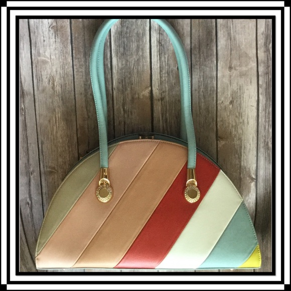 Kelye's Kloset Handbags - 🌺HP🌺 Designer Striped Dome Frame Shoulder Bag