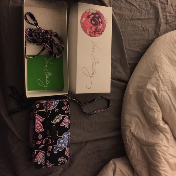 Vera Bradley iPhone 6 Plus crossbody