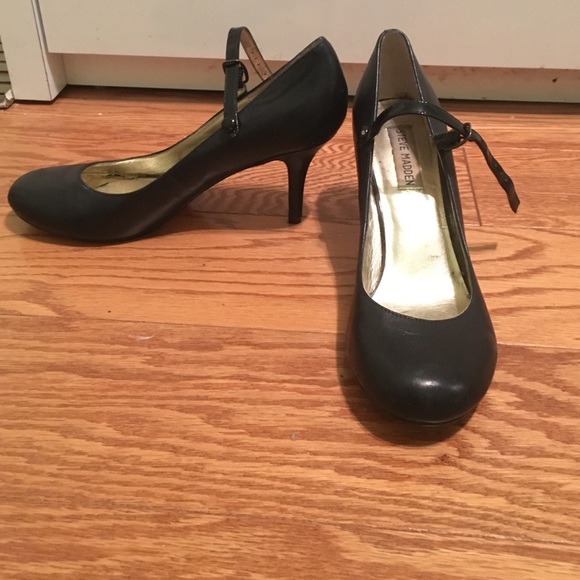 Steve Madden black heels with buckle