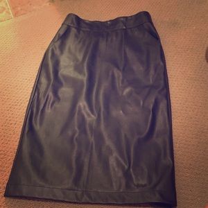 Faux leather pencil skirt