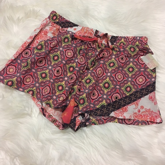 Summer Printed Shorts - Picture 2 of 4