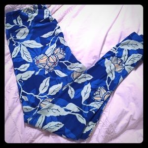 LuLaRoe tall and curvy leggings