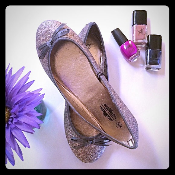 Charles Albert Shoes - NWOT Glitter Ballet Flats