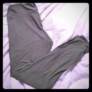 LuLaRoe tall and curvy olive leggings