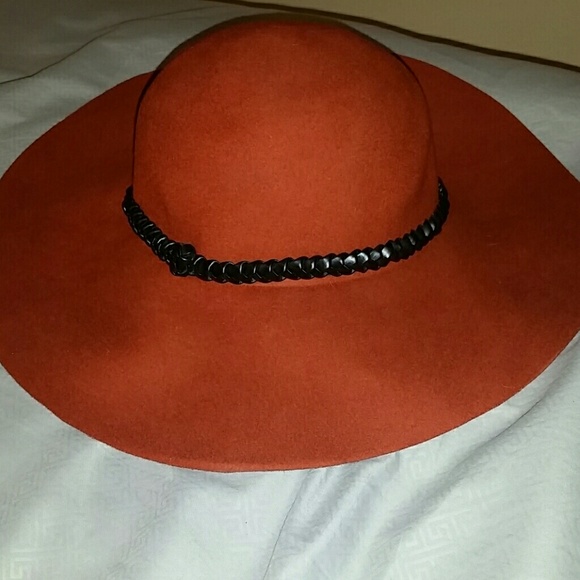 Forever 21 Accessories - **sold in bundle** Forever 21 rust floppy hat NWT