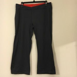 Victoria's Secret Cropped Legging