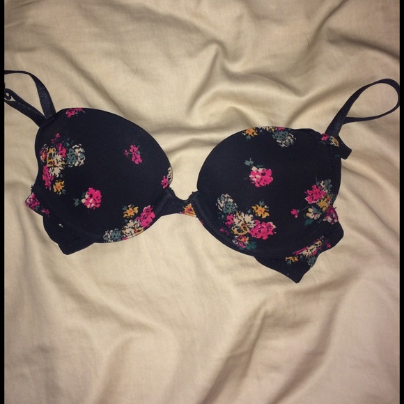 Black floral bra