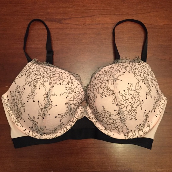 Victoria's Secret bra - size 32DD