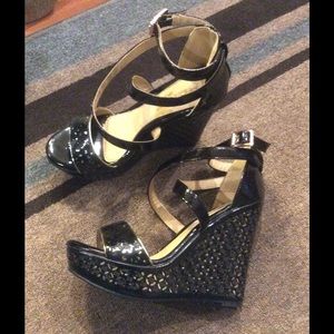 New black and gold wedge sandals 8.5