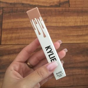Kylie Jenner "So Cute" Gloss