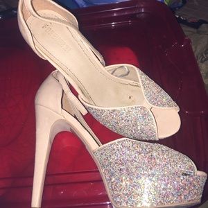 Open toed F21 beige glitter pumps