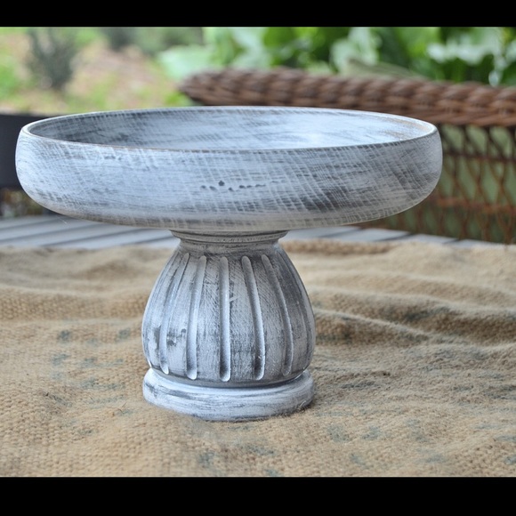 ❌SOLD❌ - Round Pedestal