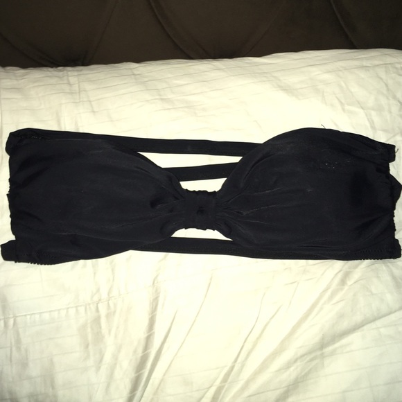 Black bow strapless bikini top!