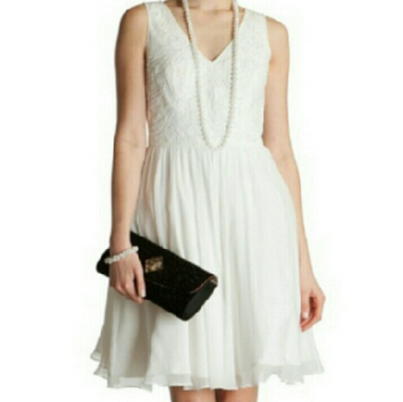 Ted Baker Dresses & Skirts - Ted Baker London Msayan Bow Embellished Dress