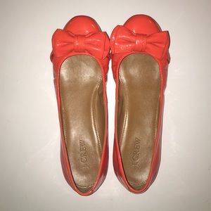⭐️RARE⭐️Patent leather J. Crew ballet flats w/bows
