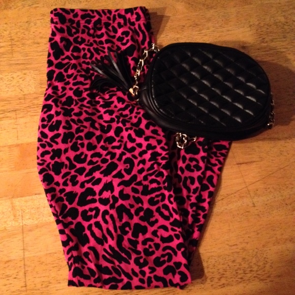 Lei pink black leopard bodycon leggings L NWOT