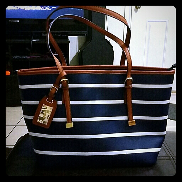 Aldo stripe purse