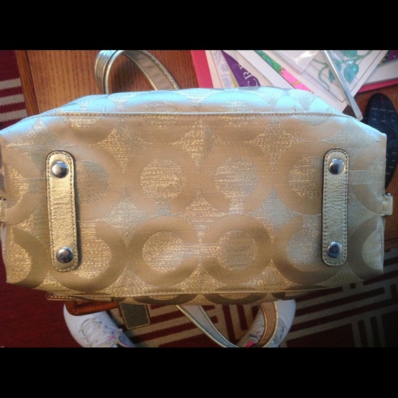Coach Poppy Satchel - Picture 2 of 4