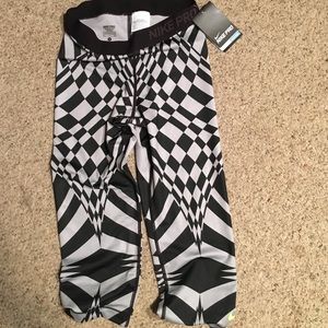 Nike Pro Capris Drifit