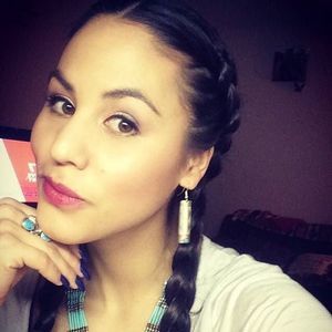 Meet your Posher, Chanel