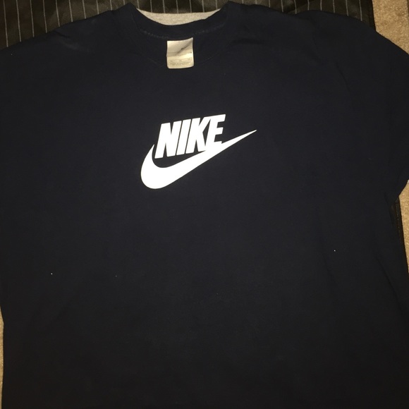 Nike T-Shirt. Size-Large