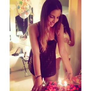 Meet your Posher, Agos