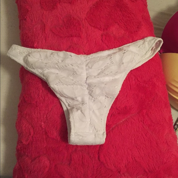 Victoria secret itsy bottom M