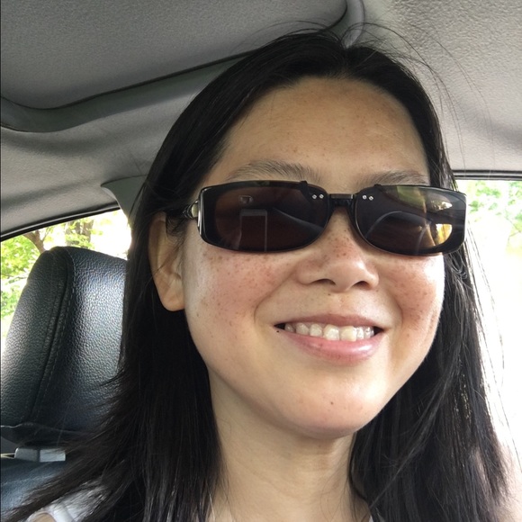 Meet your Posher, Connie - Picture 1 of 1