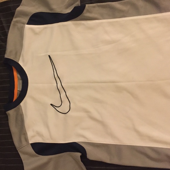 Nike T-Shirt. Size-Large