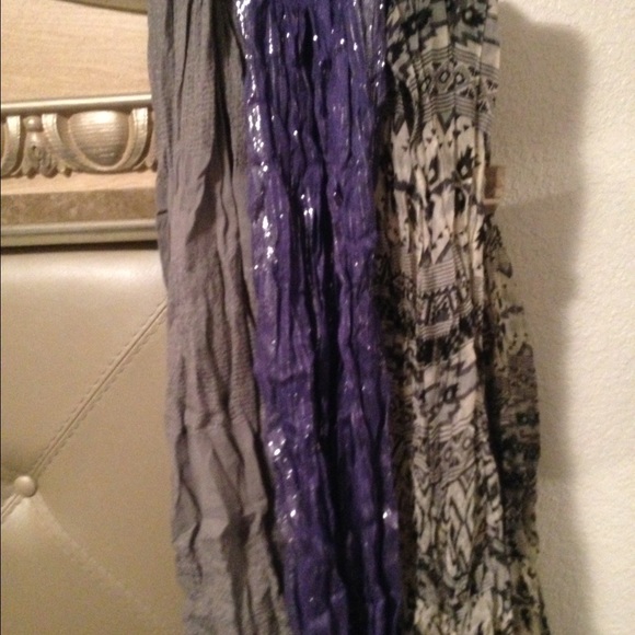 🛍Printed scarf bundle🎗🛍