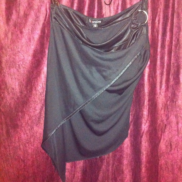 Off-shoulder blouse - Picture 3 of 3