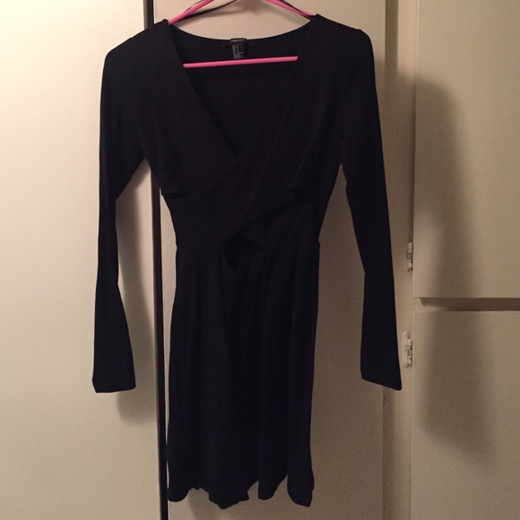 black long sleeve dress