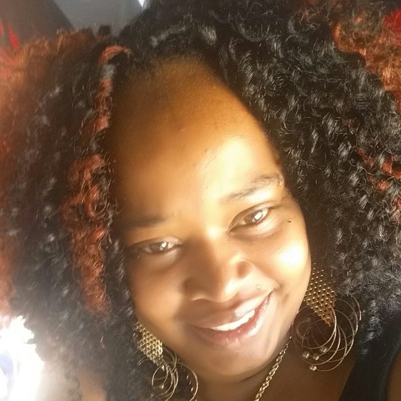 Meet your Posher, Sharitha - Picture 1 of 1