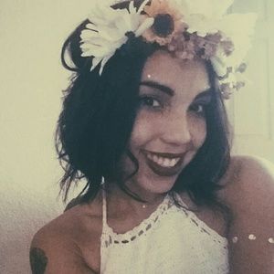 Meet your Posher, Kiana