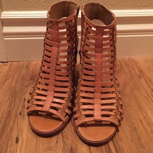 Dolce Vita camel peep toe sandals