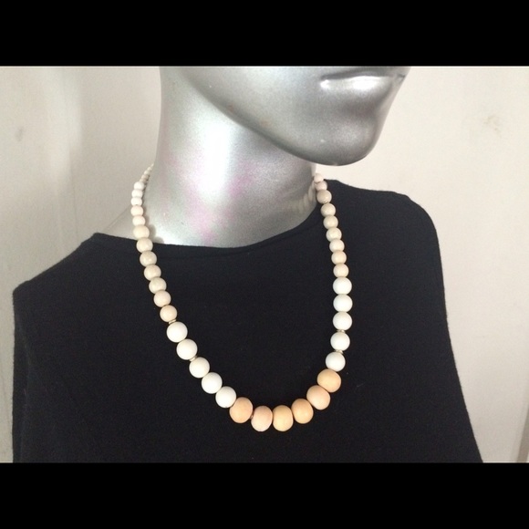 Ban Rep FINE pastel stone/mixed-media necklace-NWT - Picture 2 of 3