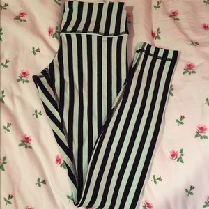 Lululemon Mint blue and black leggings