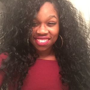 Meet your Posher, Olivia